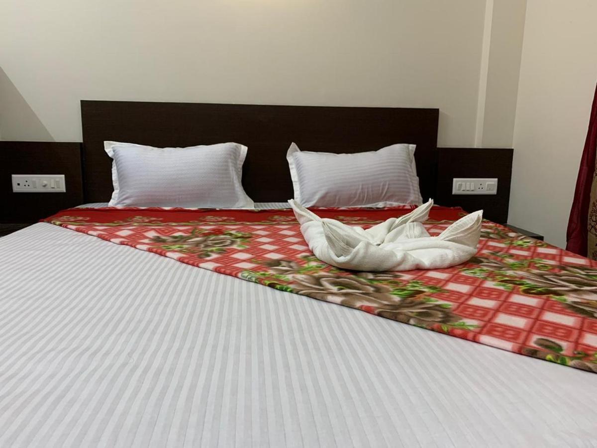 Strategic Inn 푸리 외부 사진
